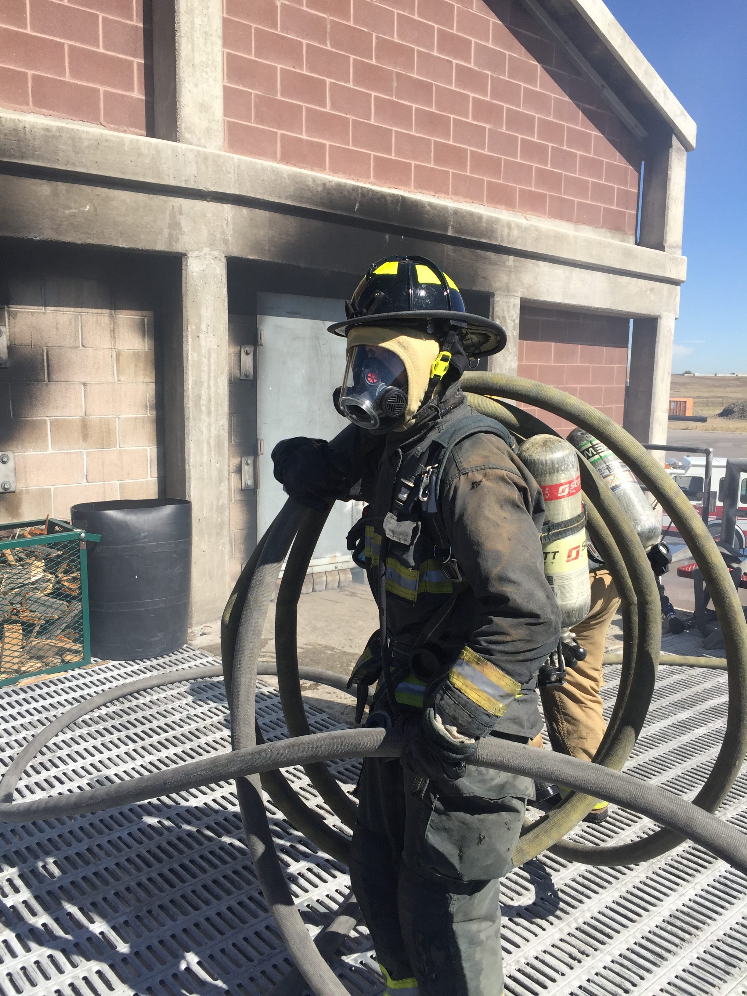 https://firefightercraftsmanship.com/estimating-the-hose-stretch-on-residential-fires/img_5337/